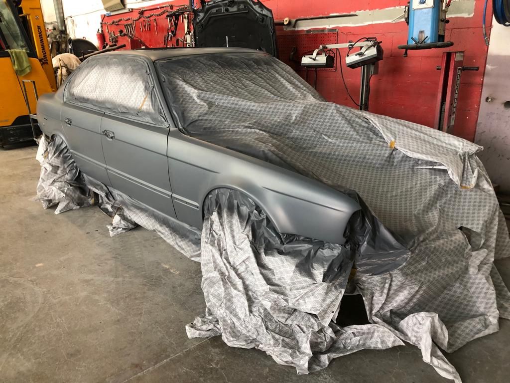 Slide 02 (KFZ Lackierung)